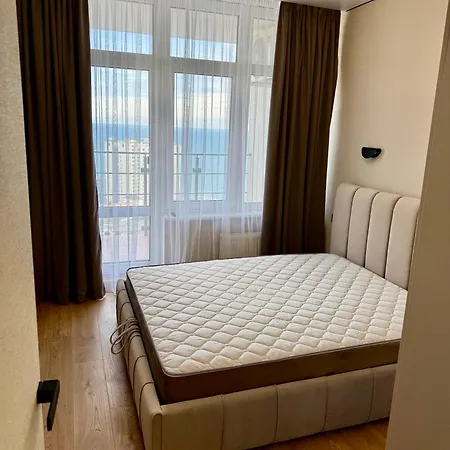45 Pearl One-bedroom With Sea View And Terrace * Odessa